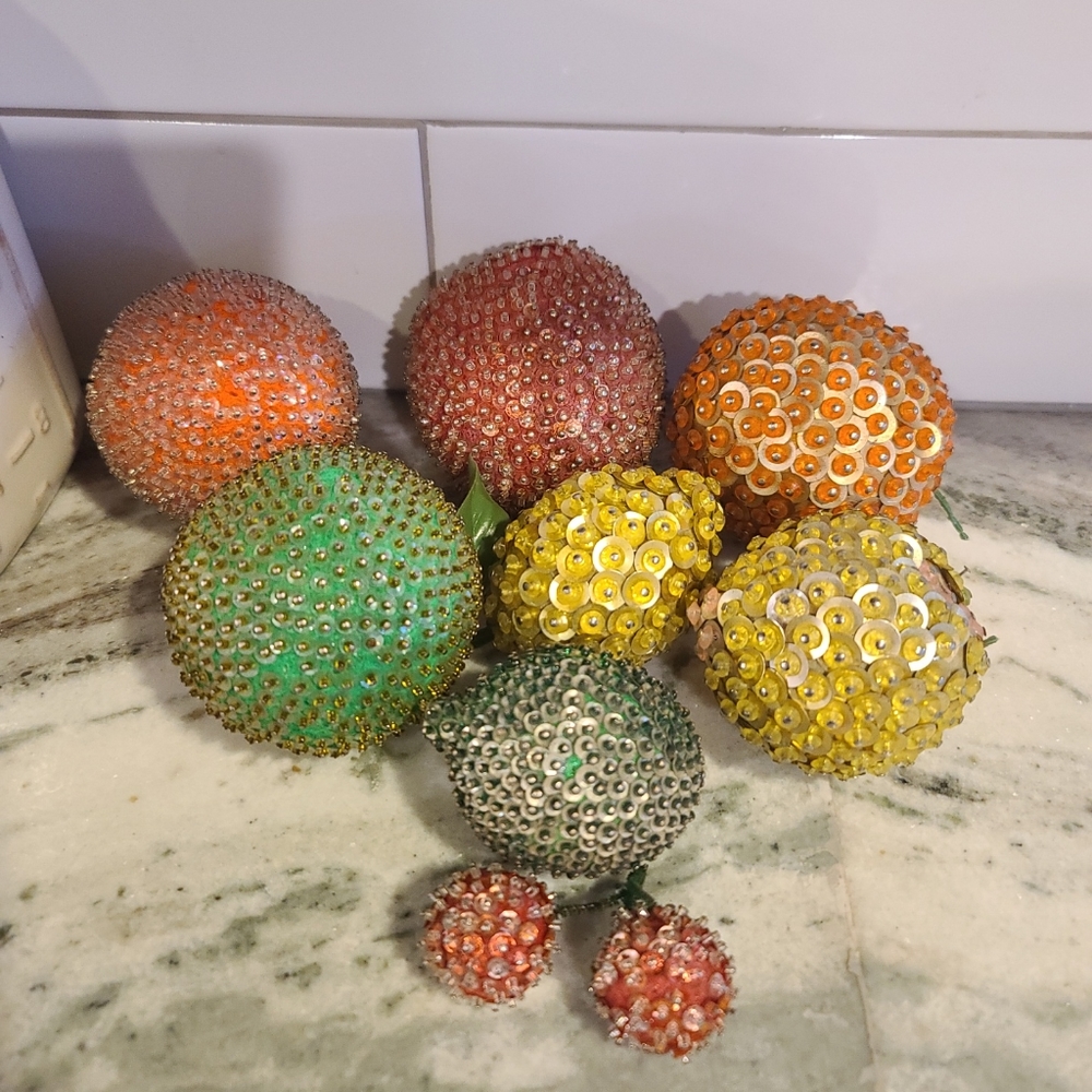 Vintage 1950/60's Push Pin Beaded Faux Fruit MCM Kitchen Decor Kitschy